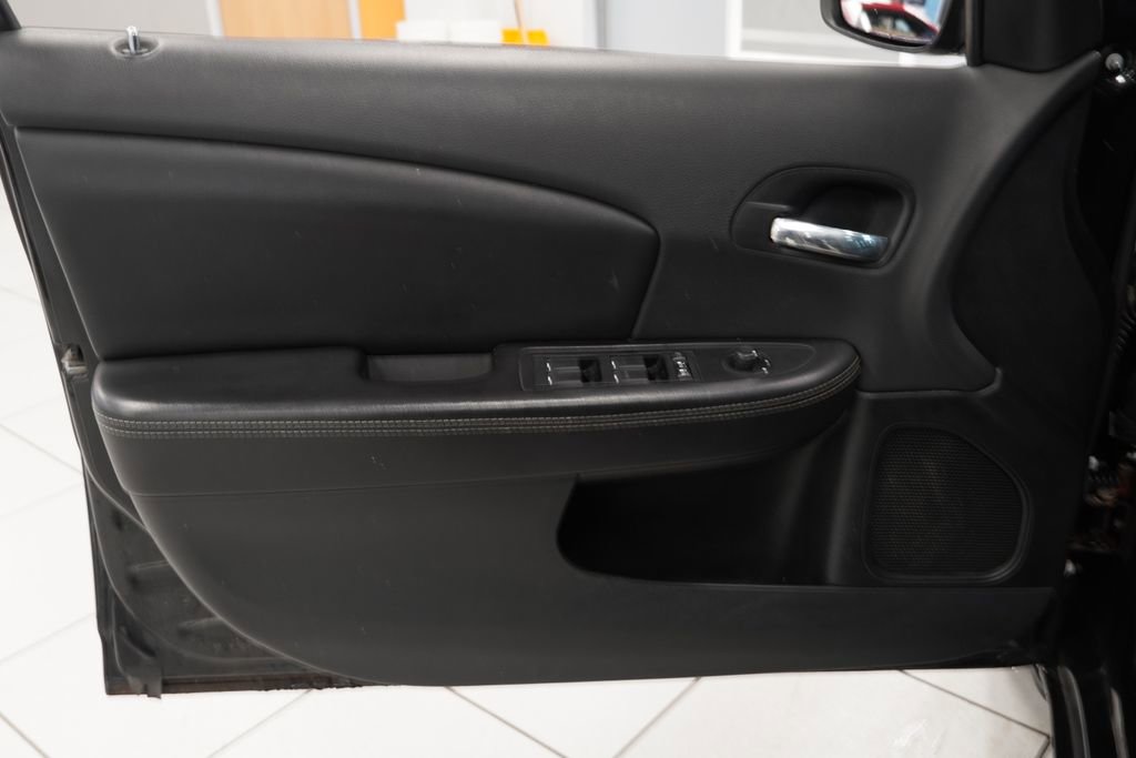 Used 2012 Chrysler 200 Limited w/ Sun/Sound Group image 15