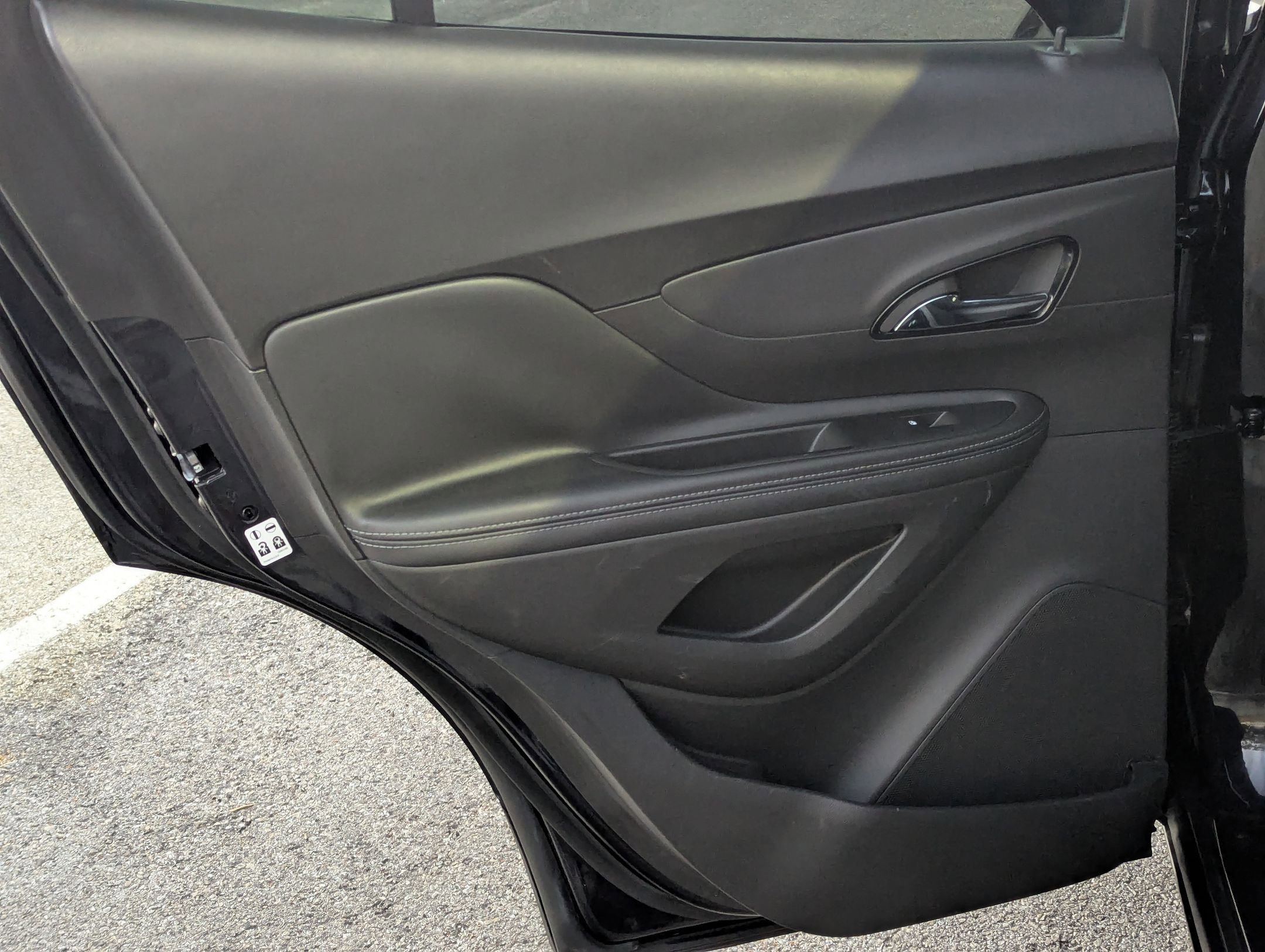 Used 2022 Buick Encore Preferred image 17