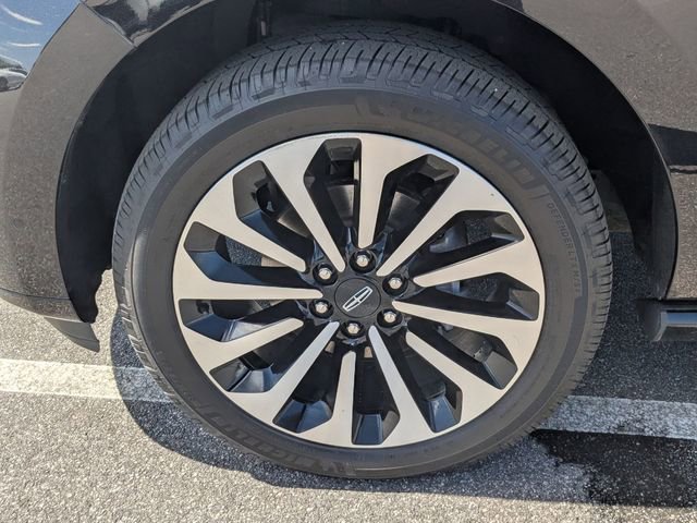 Used 2022 Lincoln Navigator Reserve image 32