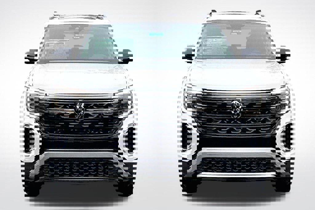 New 2026 Volkswagen Atlas Peak Edition image 2