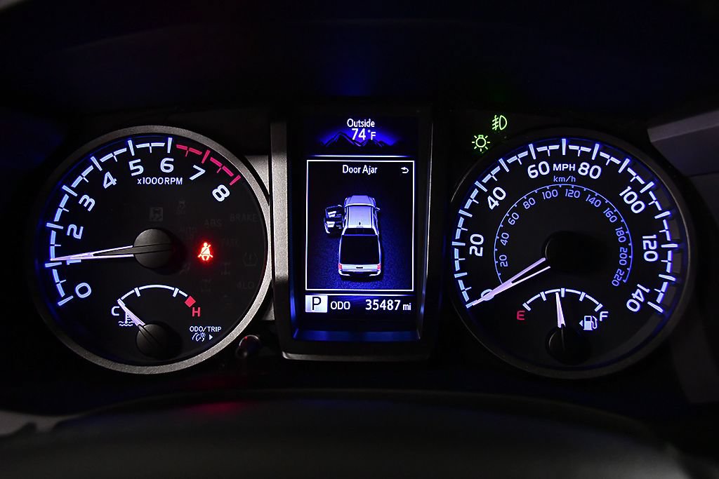 Used 2023 Toyota Tacoma TRD Off-Road w/ Advanced Technology Package AWD/4WD image 18