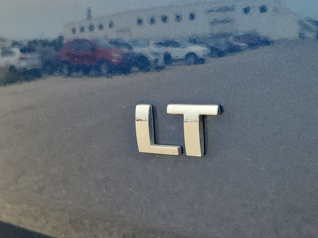Used 2023 Chevrolet Traverse LT w/ LPO, Floor Liner Package AWD/4WD image 6