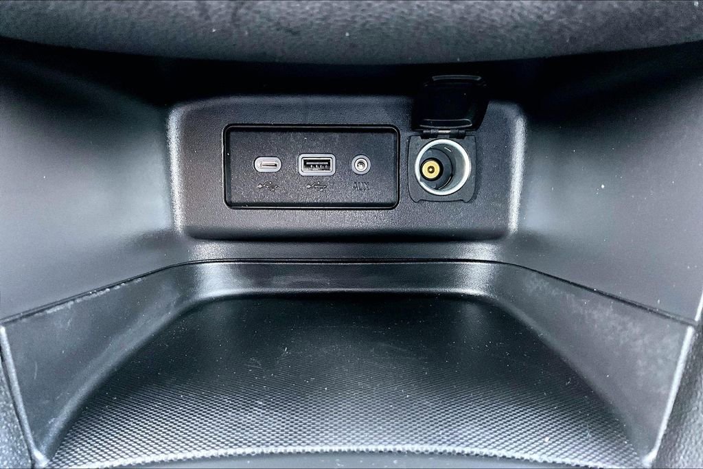 Used 2024 Chevrolet Equinox RS w/ LPO, Floor Liner Package image 32