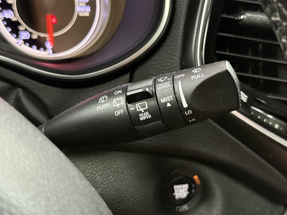 Used 2020 Jeep Cherokee Limited AWD/4WD image 17