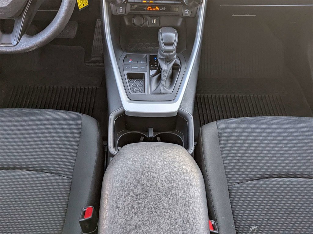 Used 2024 Toyota RAV4 LE image 20