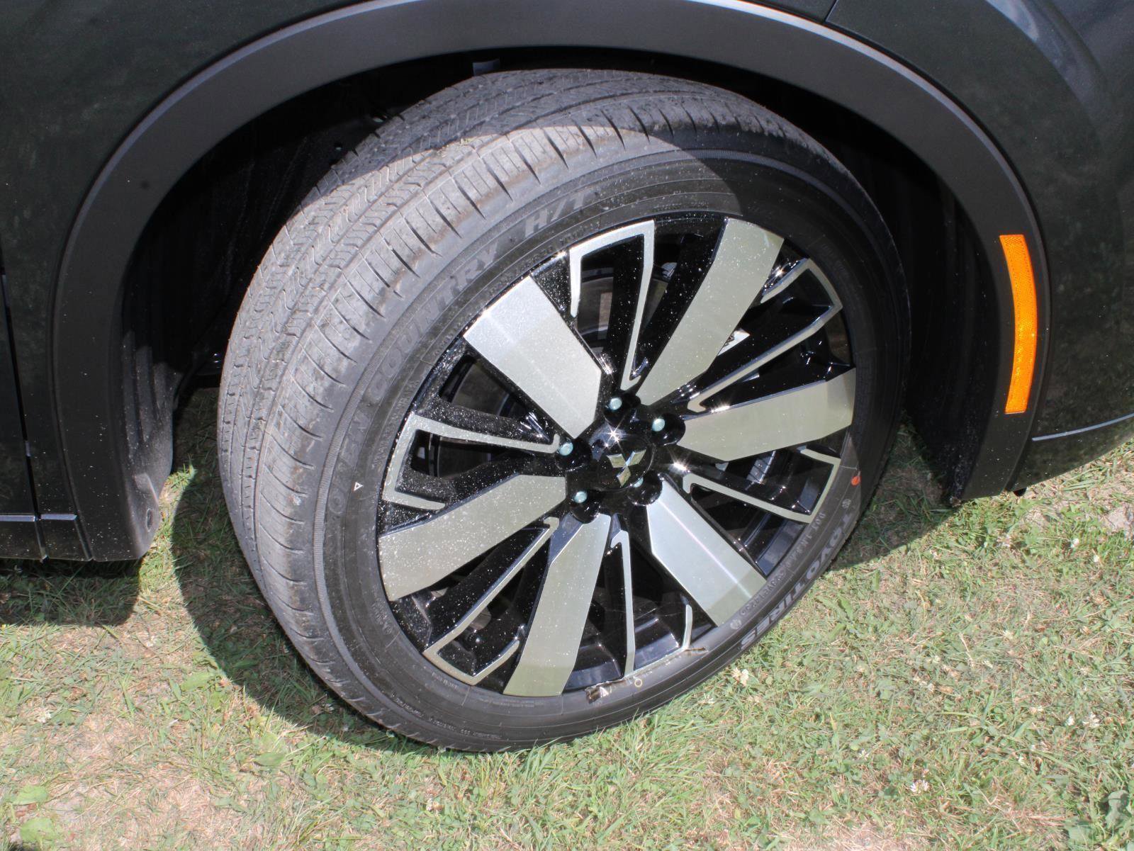 New 2025 Mitsubishi Outlander SEL image 12