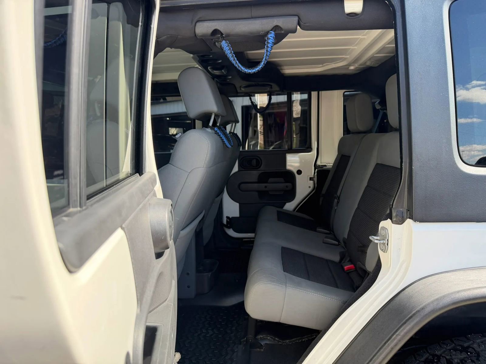 Used 2010 Jeep Wrangler Unlimited Rubicon w/ Trailer Tow Group image 24