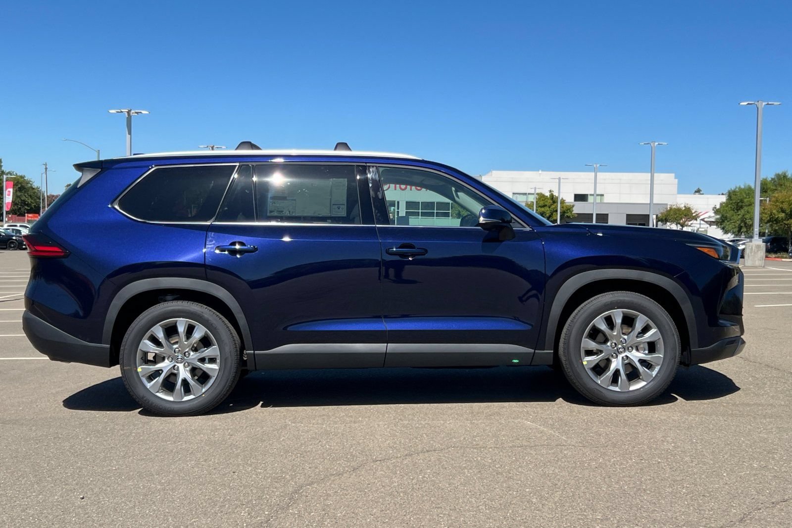 New 2026 Toyota Grand Highlander AWD Hybrid image 3