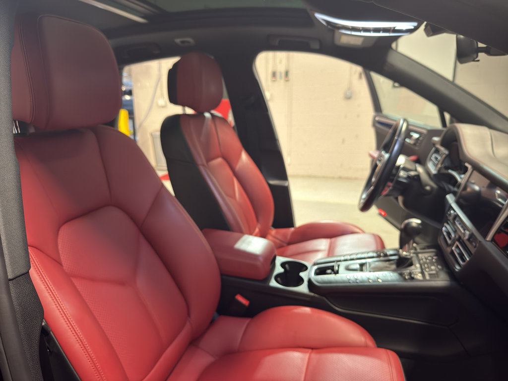 Used 2019 Porsche Macan image 23