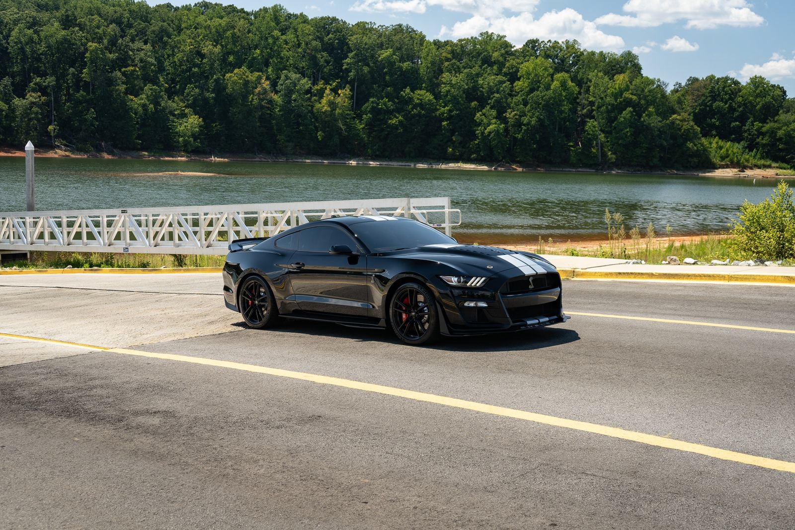 Used 2021 Ford Mustang Shelby GT500 w/ Technology Package RWD image 34