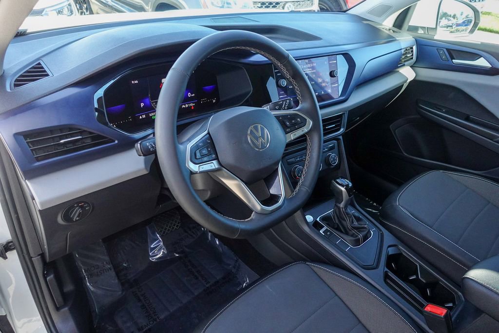 Used 2022 Volkswagen Taos SE image 12