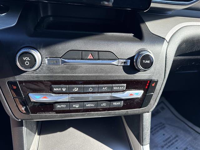 Used 2020 Ford Explorer XLT w/ Equipment Group 202A image 35