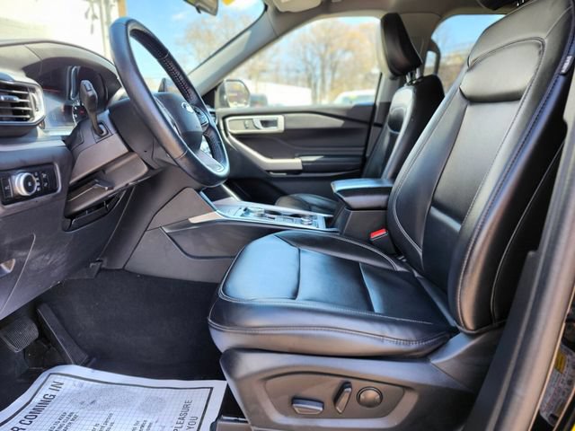 Certified 2022 Ford Explorer XLT w/ Equipment Group 202A AWD/4WD image 20
