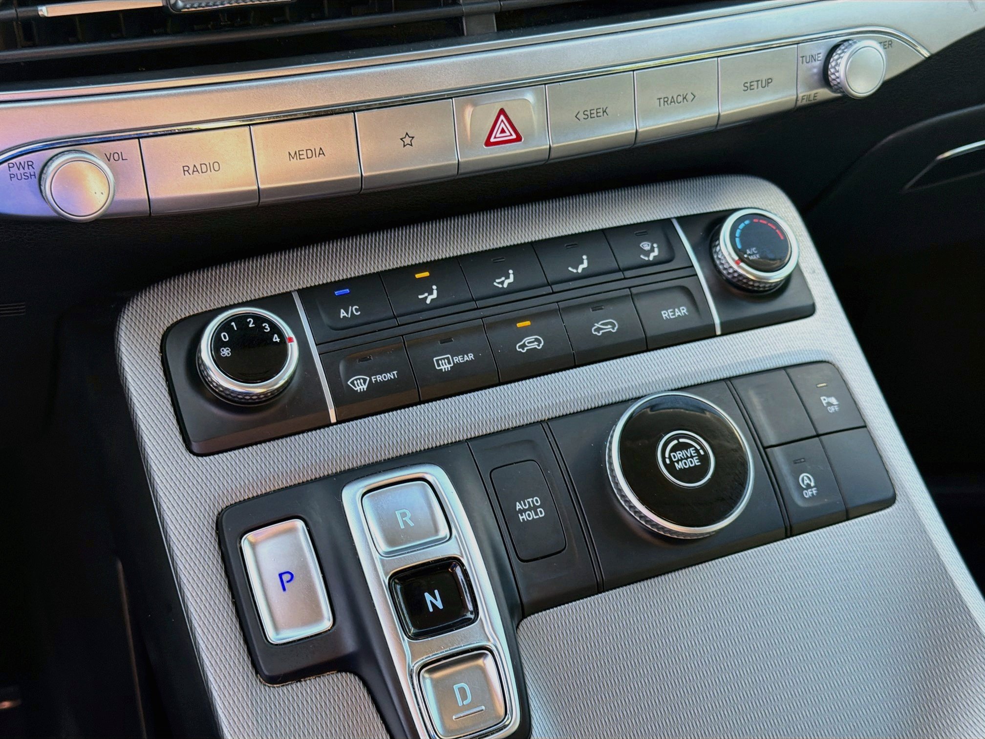 Used 2022 Hyundai Palisade SE FWD image 12