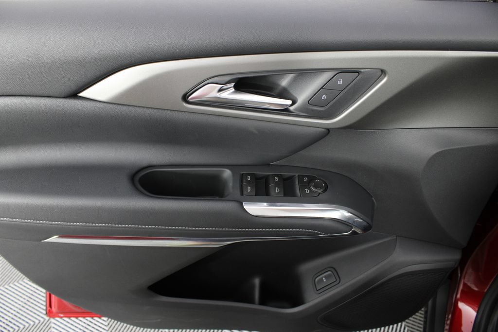 New 2026 Chevrolet Traverse LT w/ LPO, Floor Liner Package FWD image 13
