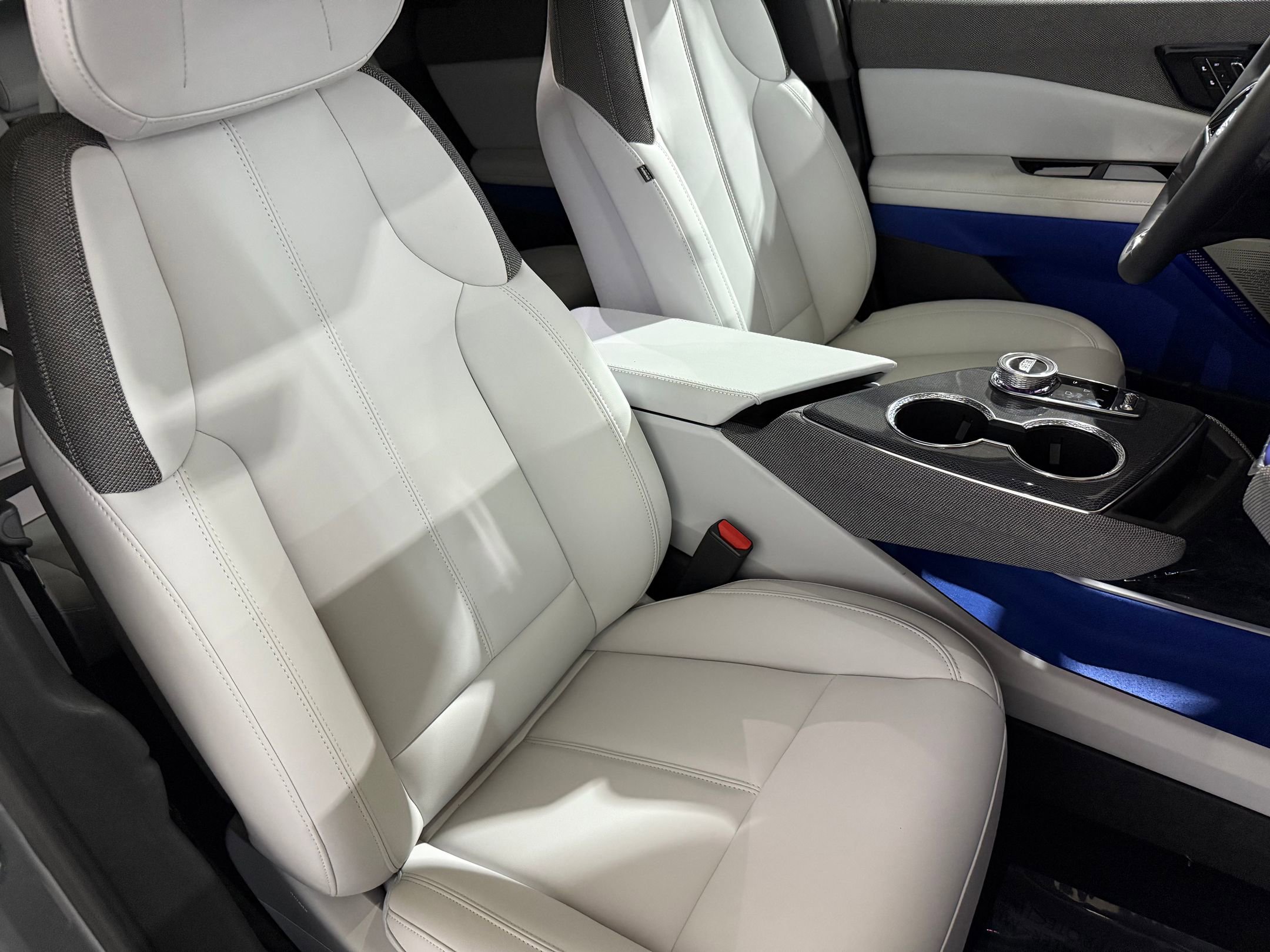 New 2026 Cadillac Optiq Sport 1 image 50