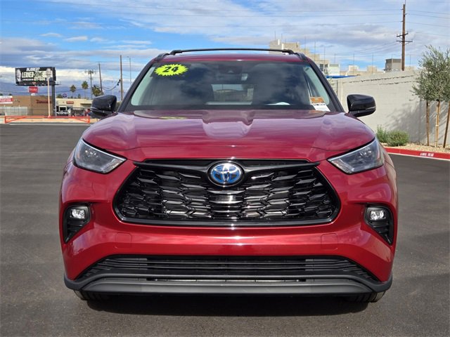 Certified 2024 Toyota Highlander XLE image 8