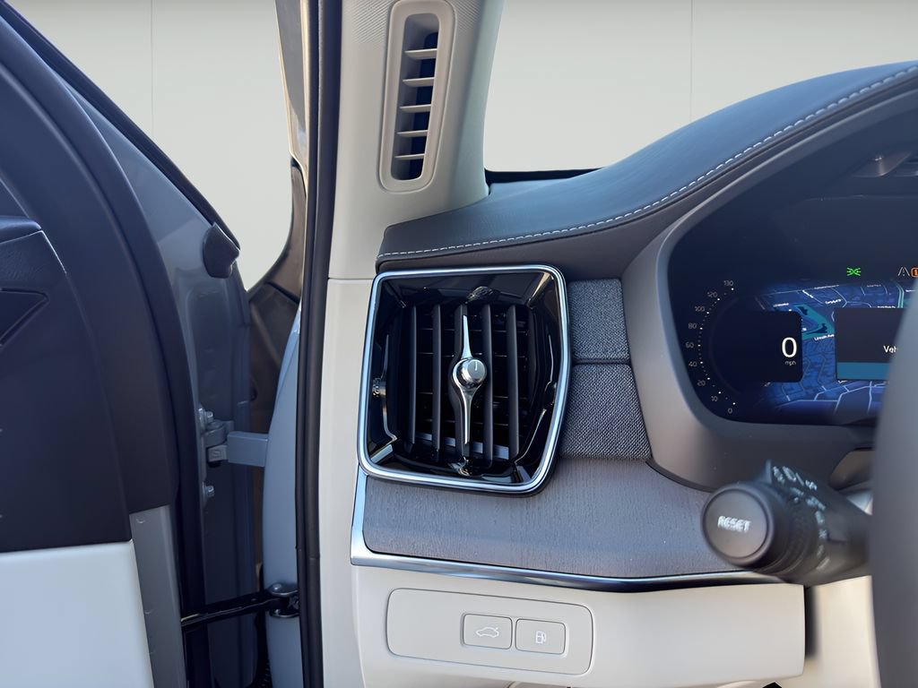 New 2026 Volvo XC90 T8 Ultra w/ Protection Package Premier AWD/4WD image 15