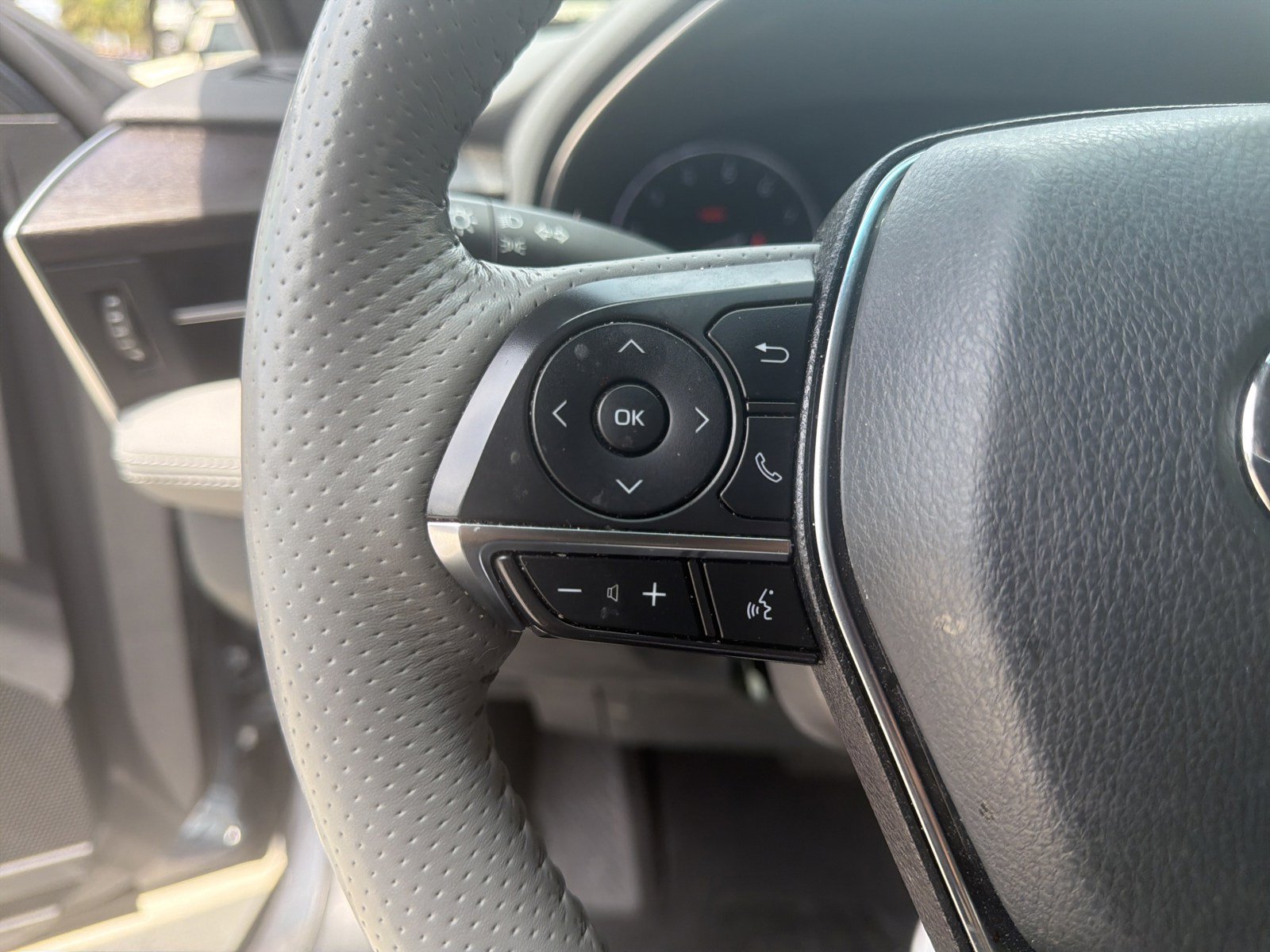 Used 2020 Toyota Avalon Limited w/ Advanced Safety Package FWD image 18