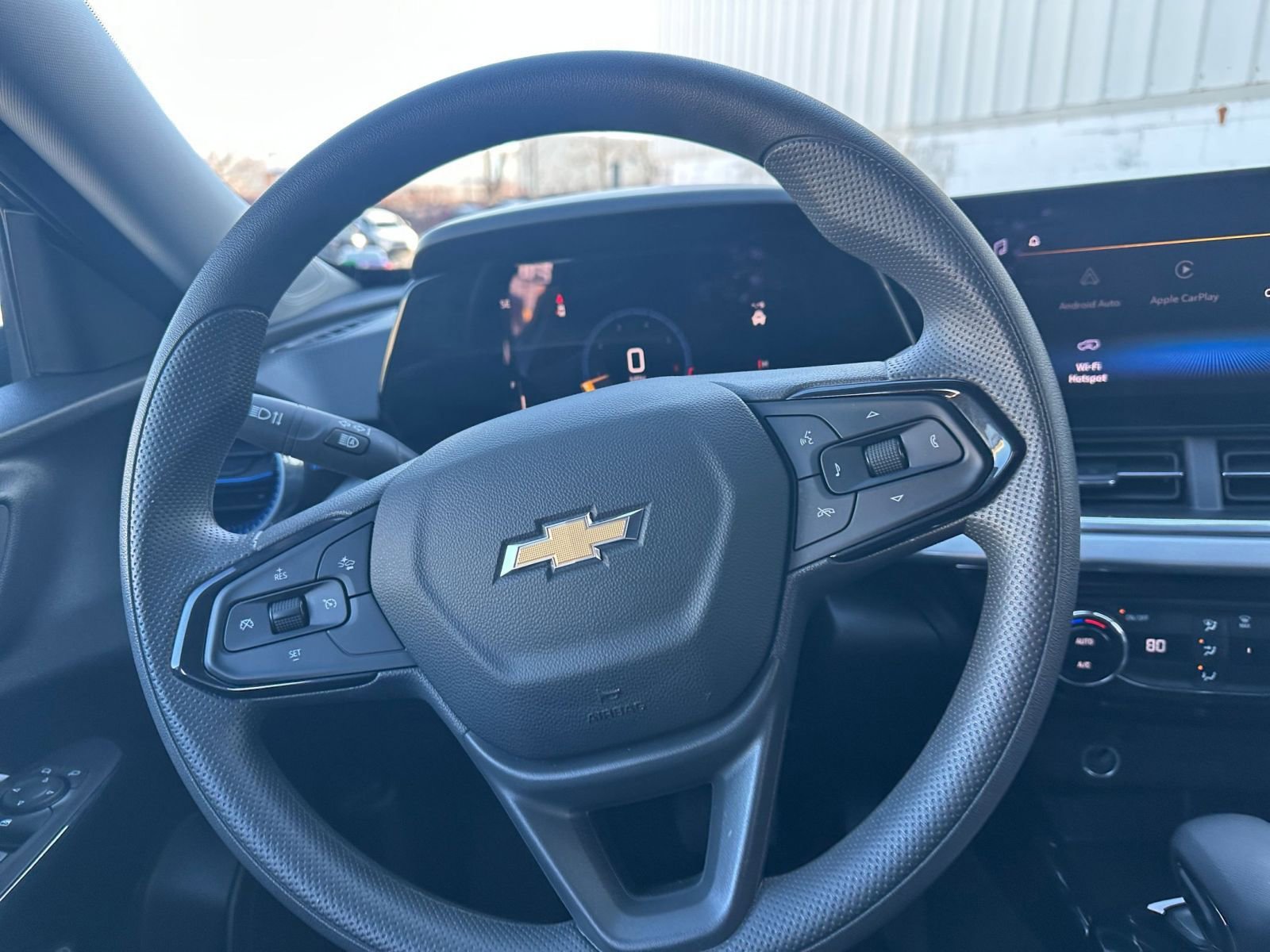 Used 2025 Chevrolet Trax LT image 25