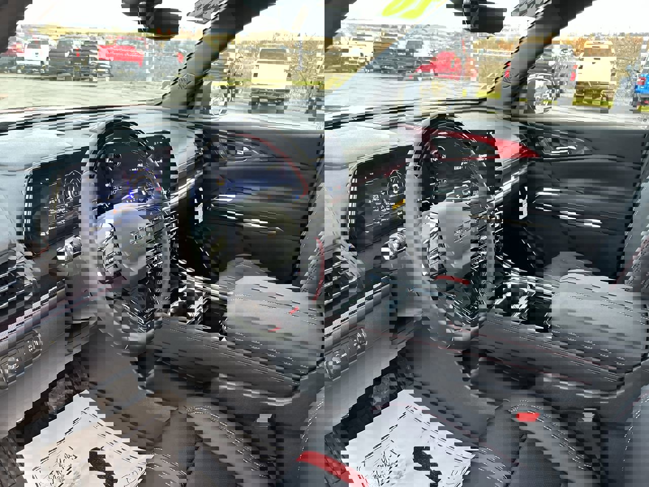 New 2026 Chevrolet Traverse RS w/ LPO, Floor Liner Package image 25