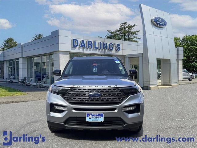 Used 2022 Ford Explorer XLT w/ Equipment Group 202A AWD/4WD image 2