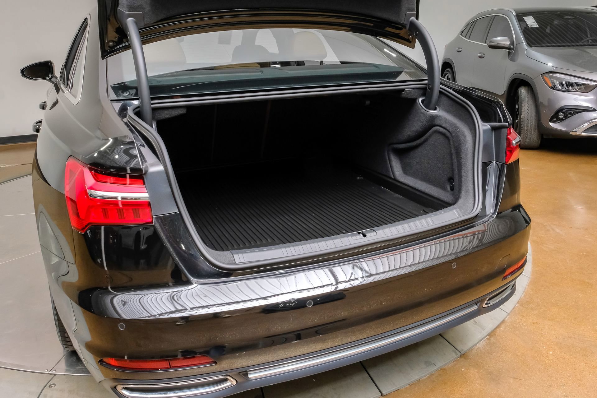 Used 2023 Audi A6 2.0T Premium w/ Convenience Package image 54