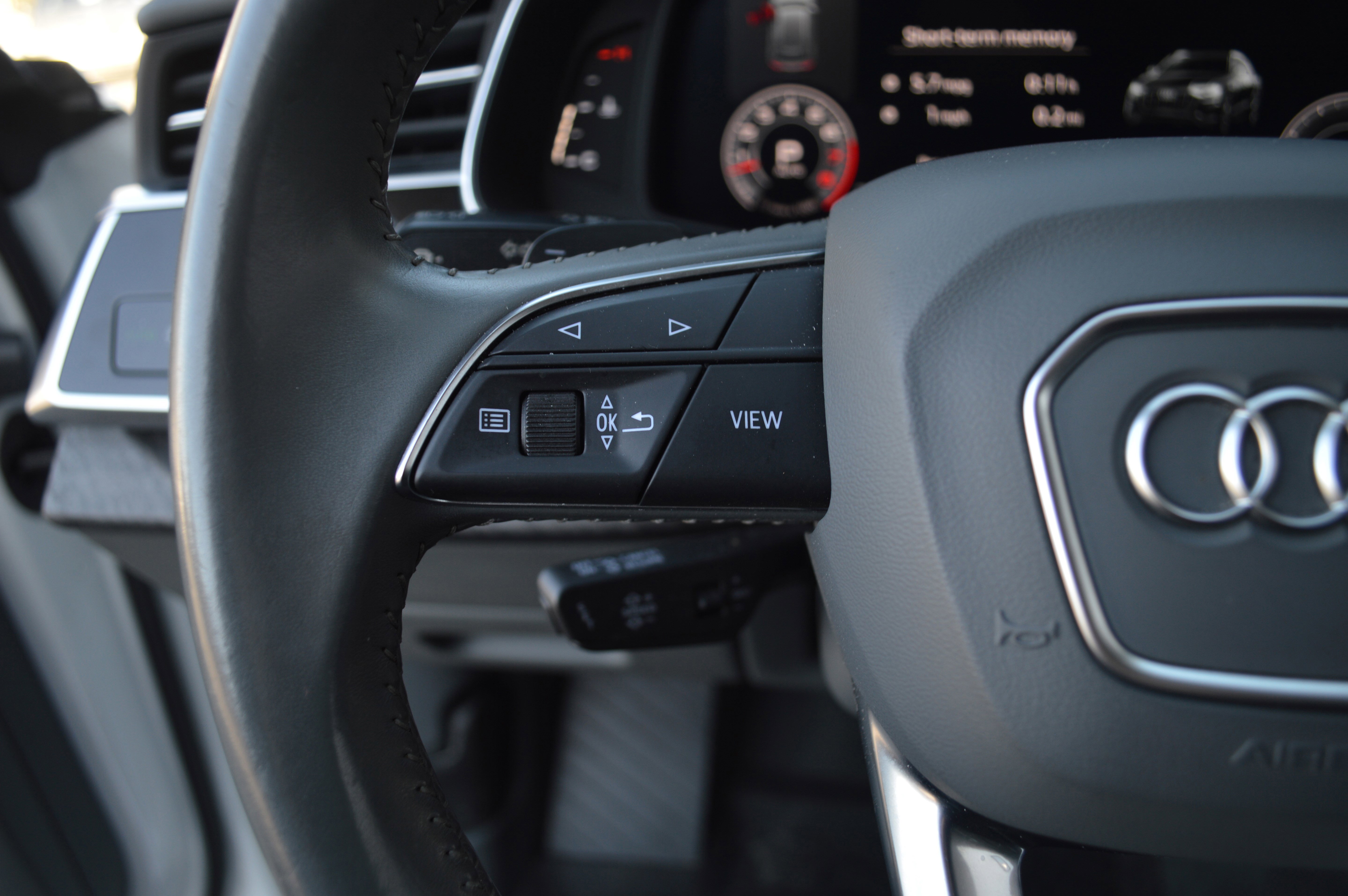 Used 2019 Audi Q8 Prestige w/ Luxury Package image 15