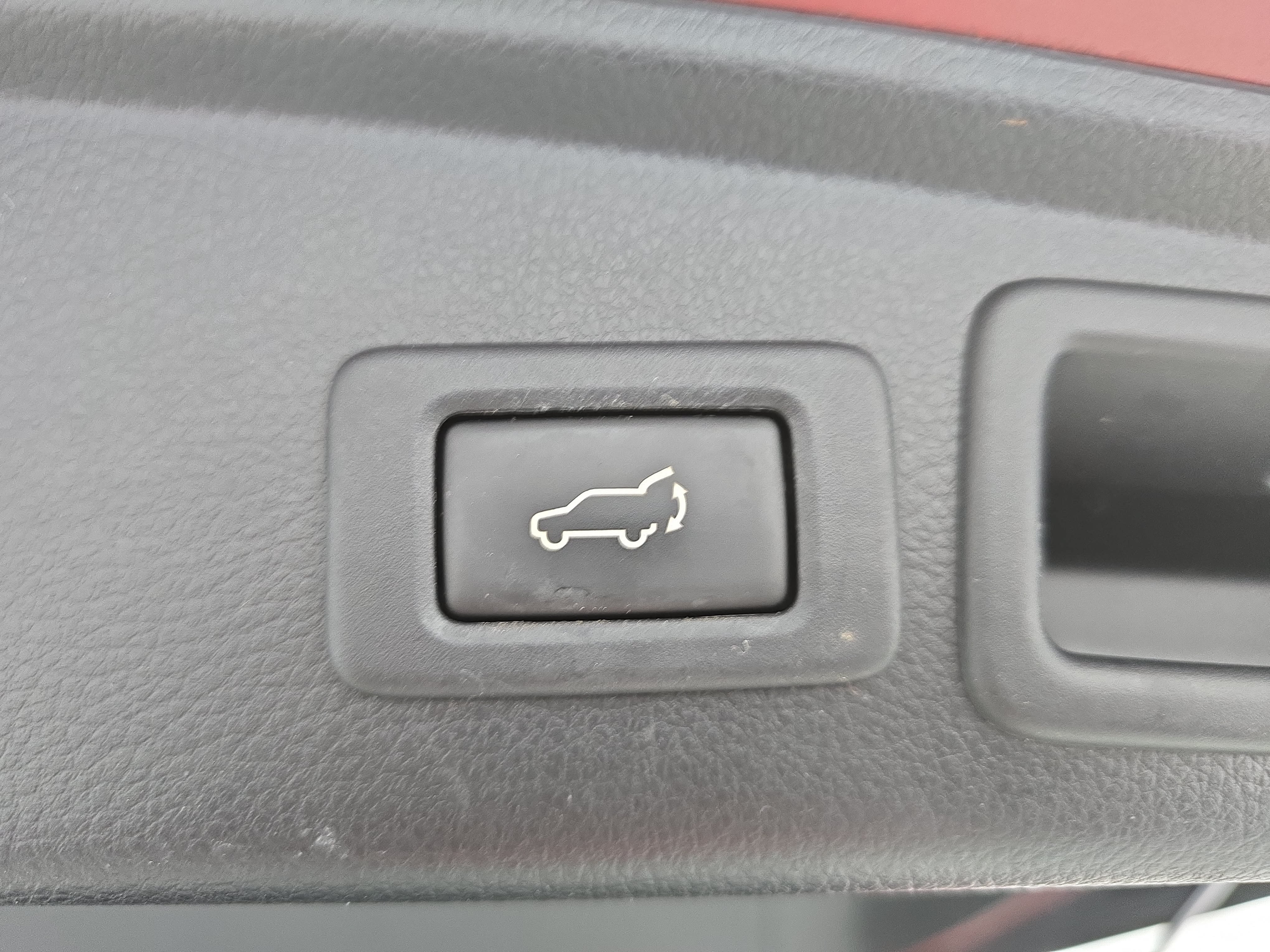 Used 2014 Subaru Forester 2.5i Limited AWD/4WD image 13
