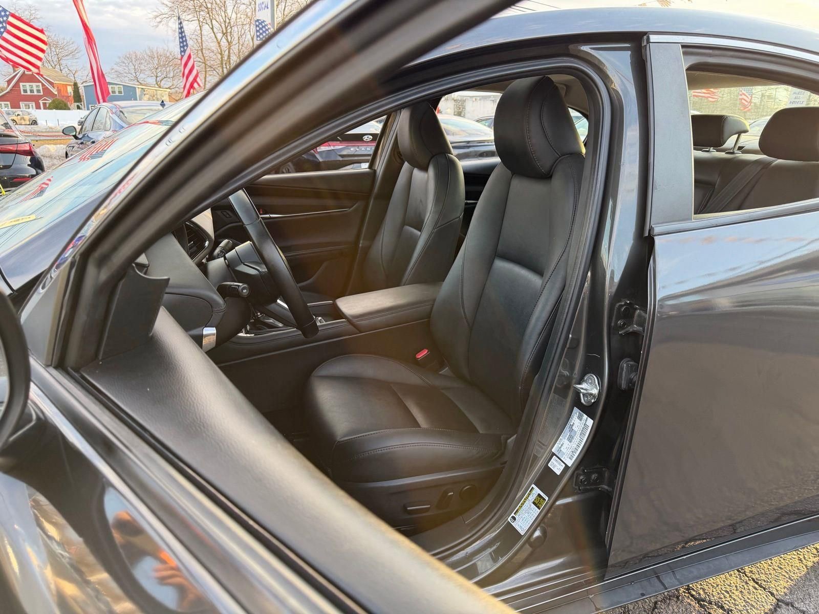 Used 2021 MAZDA MAZDA3 s image 21