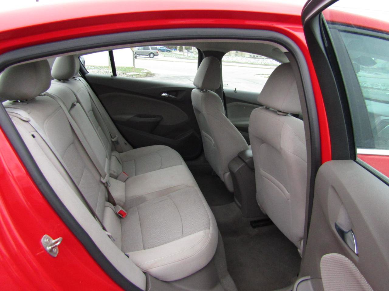 Used 2016 Chevrolet Cruze LT w/ Convenience Package image 24