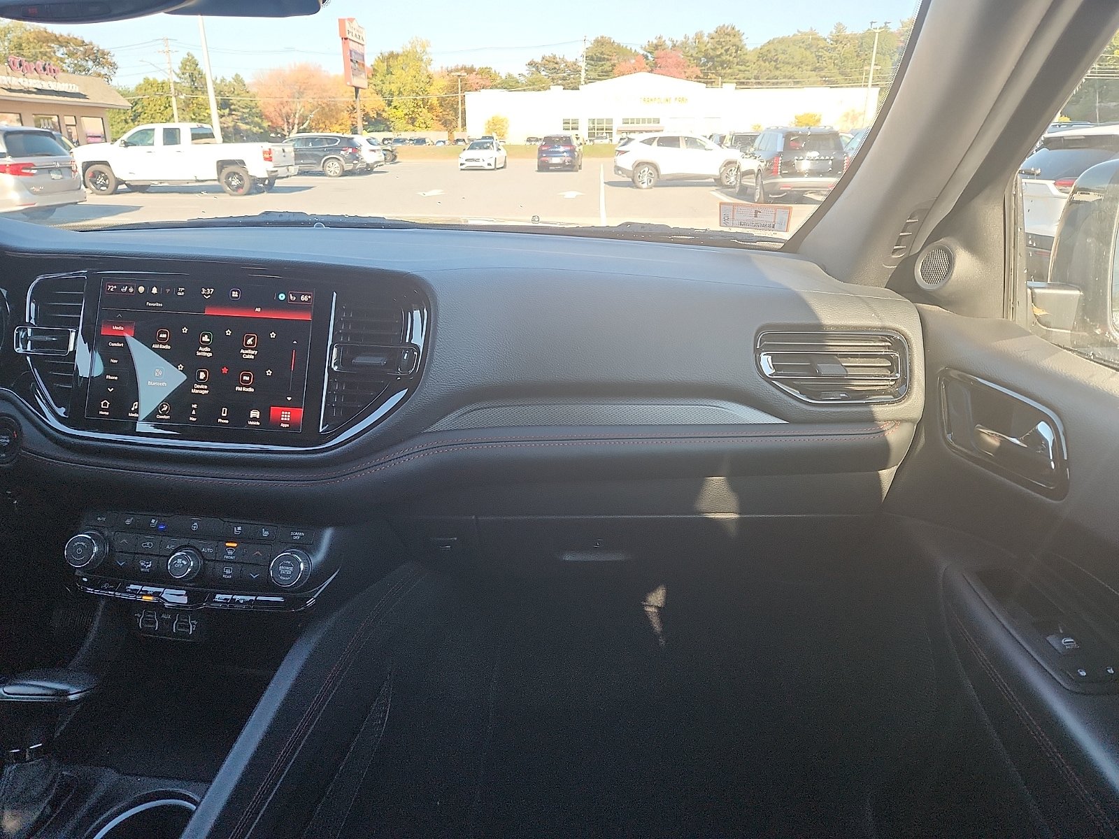 Used 2023 Dodge Durango GT AWD/4WD image 11