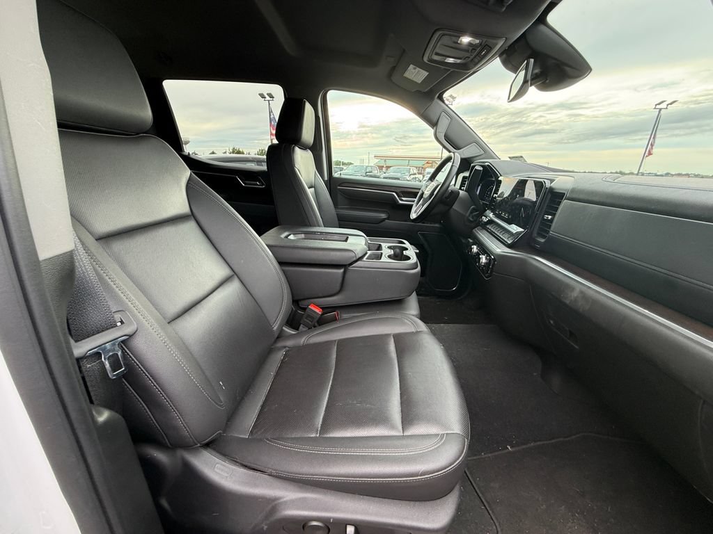 Used 2025 GMC Sierra 1500 SLT AWD/4WD image 41