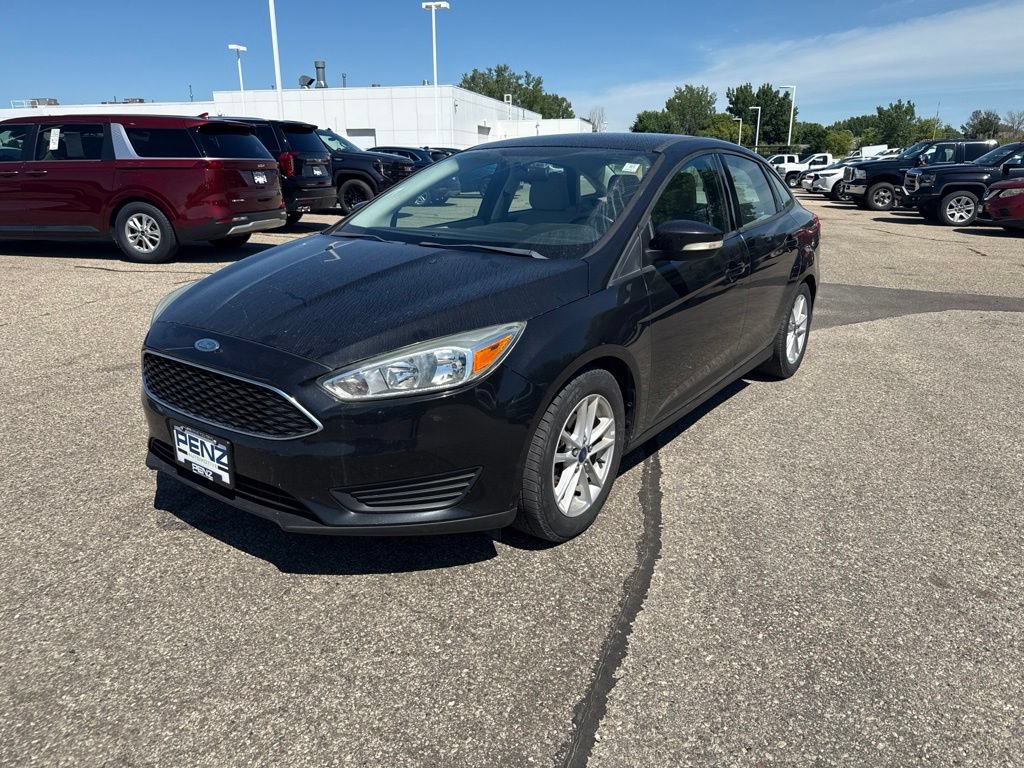 Used 2015 Ford Focus SE FWD image 1
