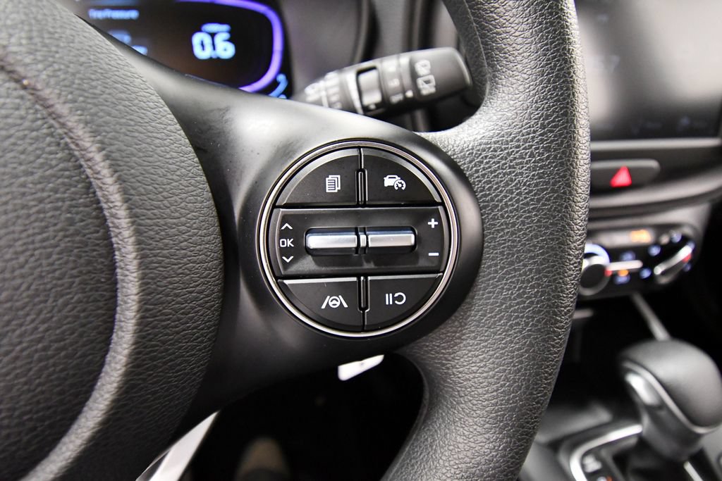 Certified 2025 Kia Soul LX w/ LX Technology Package FWD image 20