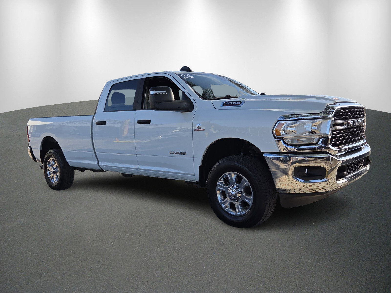 Used 2024 RAM 3500 Big Horn image 2