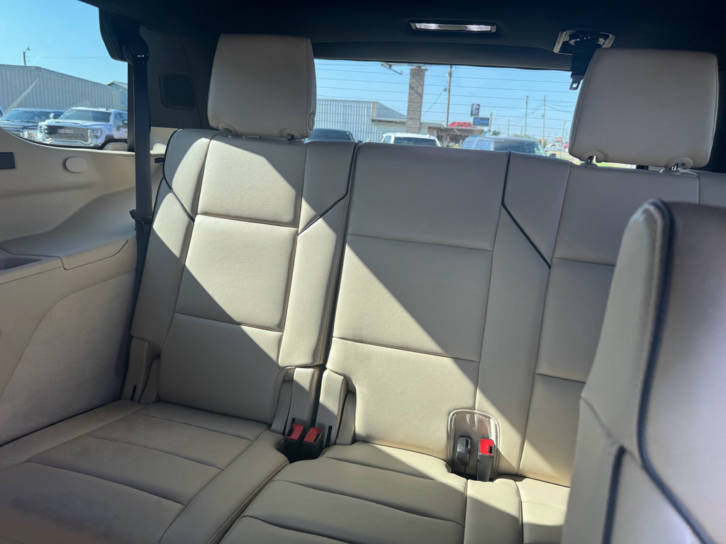 Used 2021 Cadillac Escalade Premium Luxury w/ Driver Assist Tech Package image 15