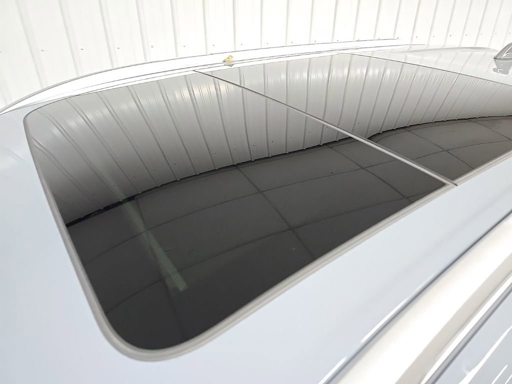 Used 2023 Nissan Rogue SL image 11