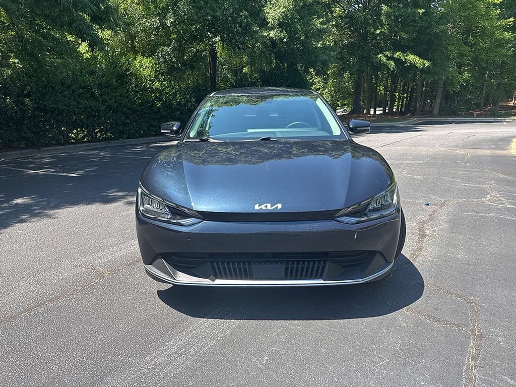 Used 2024 Kia EV6 Light RWD image 2
