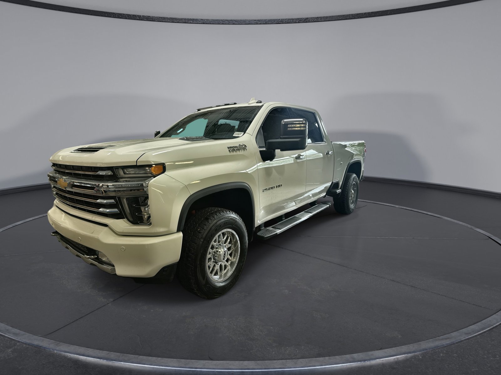 Used 2022 Chevrolet Silverado 2500 High Country w/ Z71 Off-Road Package AWD/4WD image 4