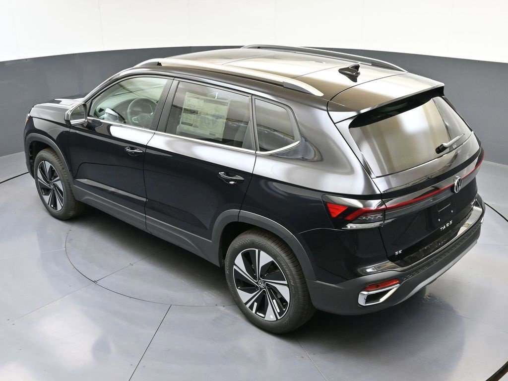 New 2025 Volkswagen Taos SE image 42
