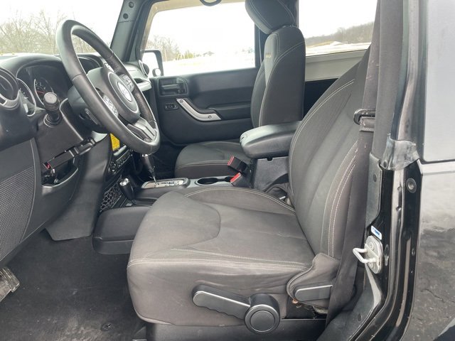 Used 2015 Jeep Wrangler Sahara w/ Connectivity Group image 11