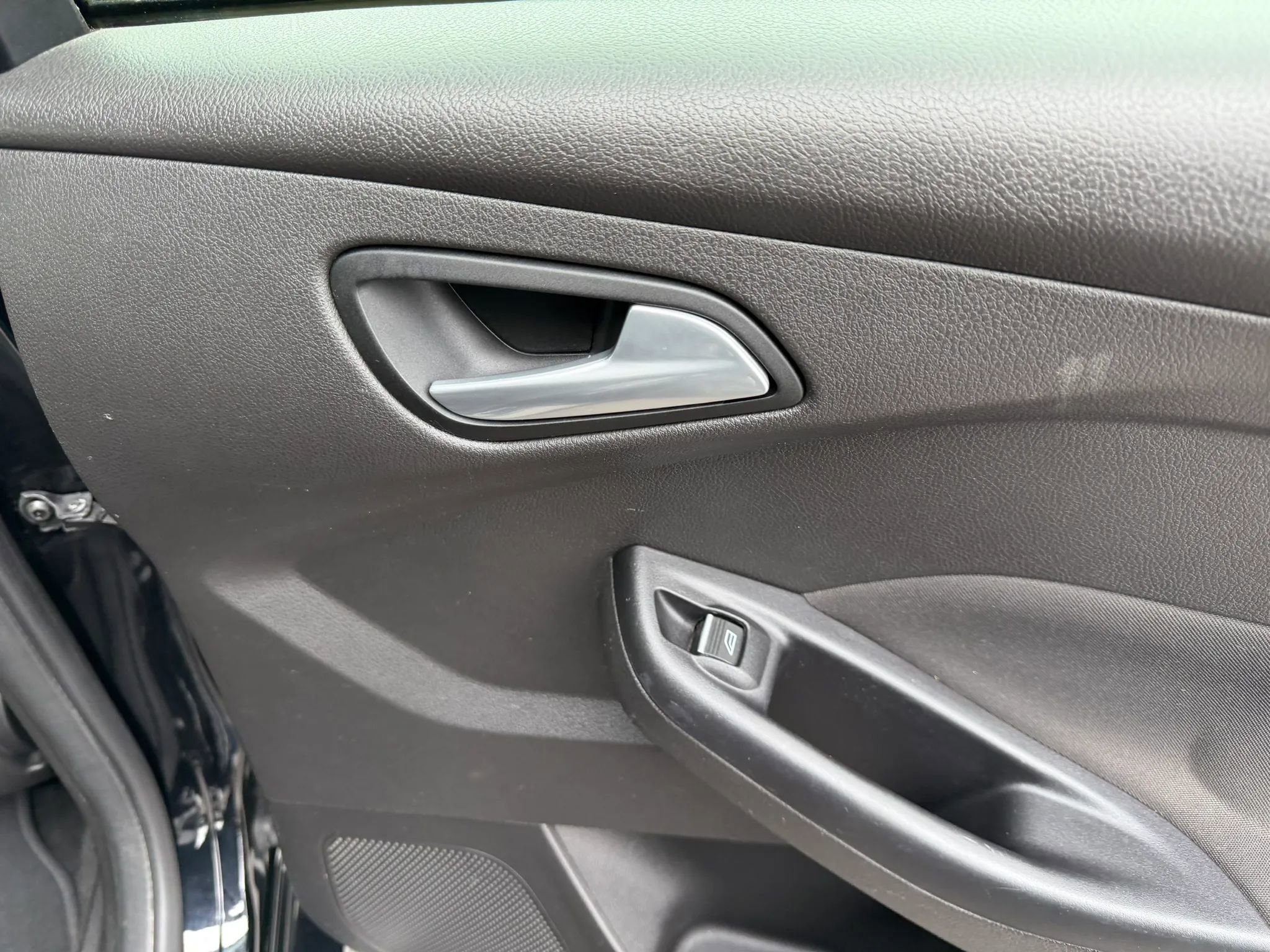 Used 2017 Ford Focus ST image 32