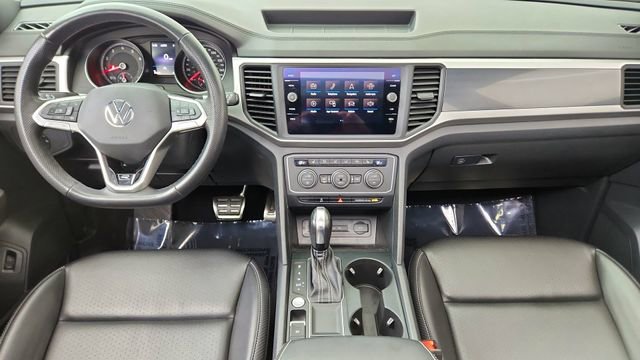 Used 2021 Volkswagen Atlas Cross Sport SE w/ Panoramic Sunroof Package image 35