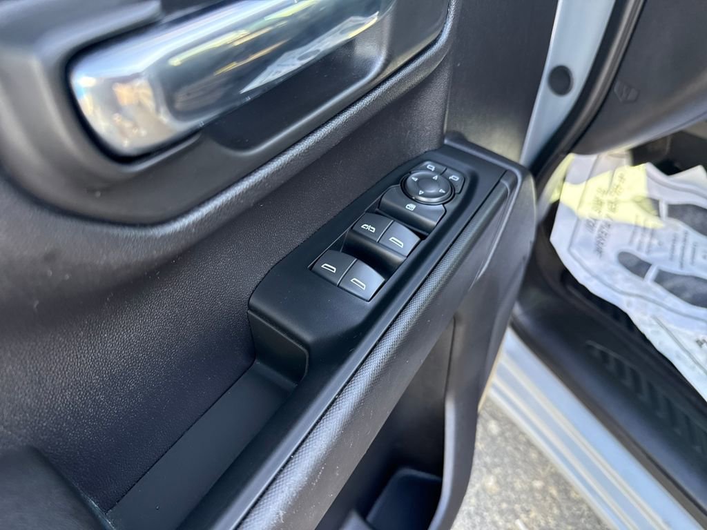 Used 2024 Chevrolet Silverado 1500 Custom image 14