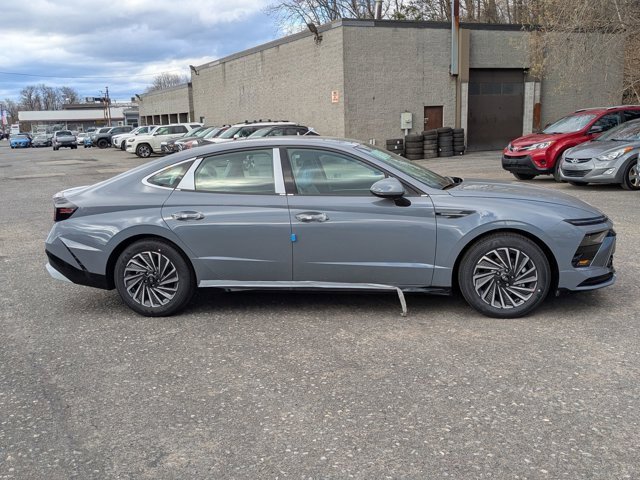 New 2025 Hyundai Sonata SEL image 2