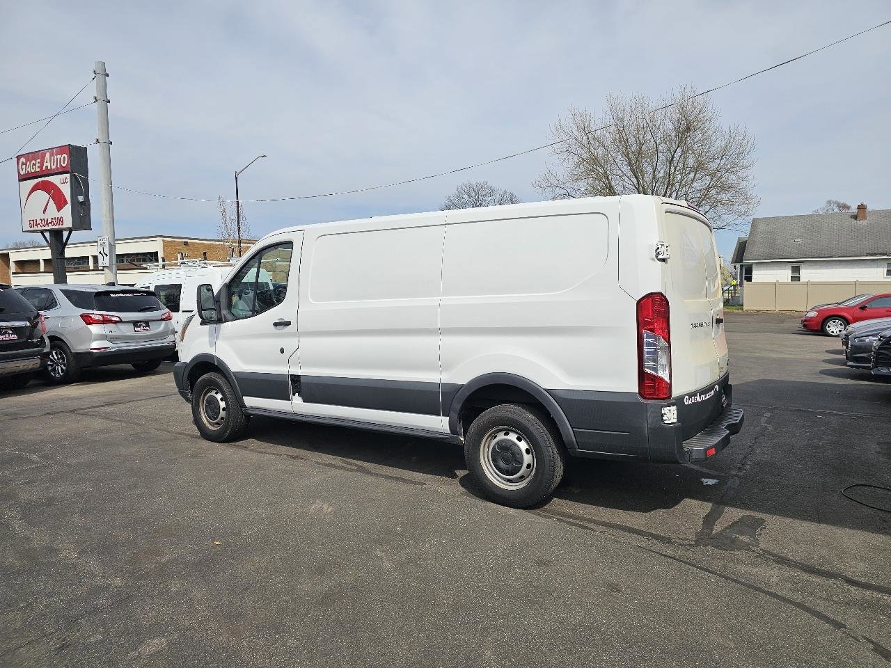 Used 2015 Ford Transit 250 130 Low Roof RWD image 7