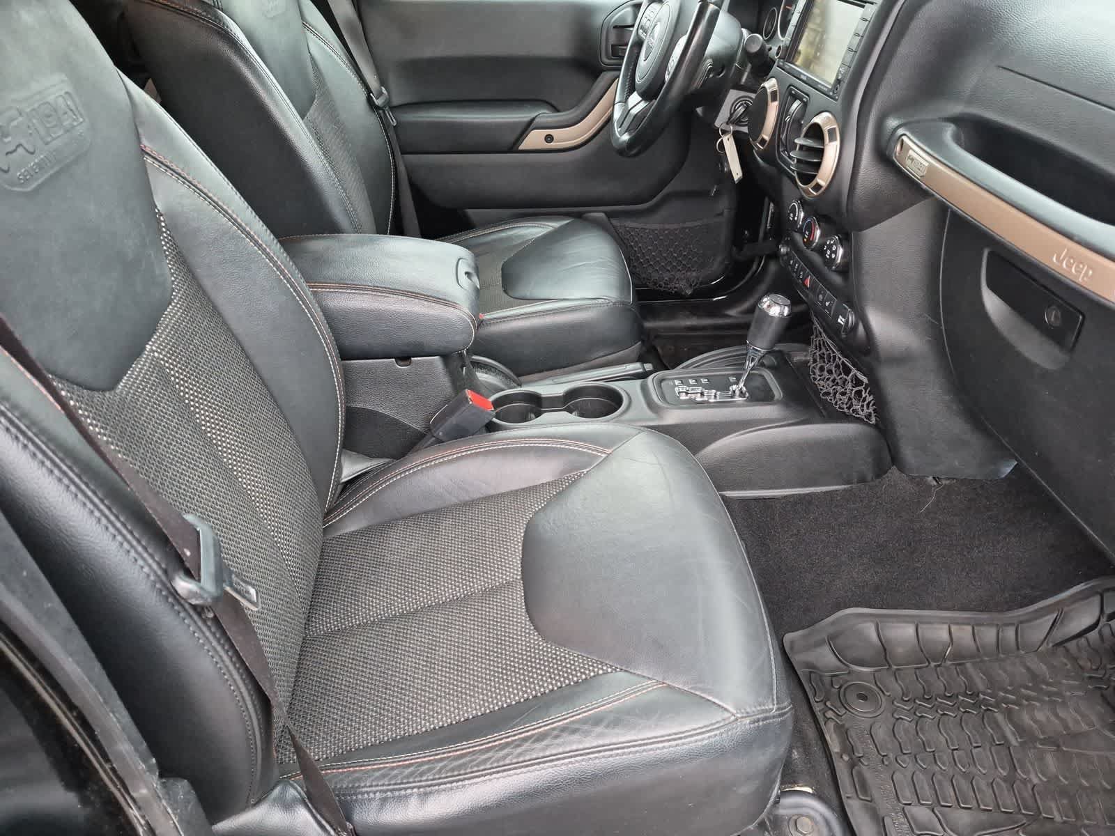Used 2017 Jeep Wrangler Unlimited Sahara AWD/4WD image 21