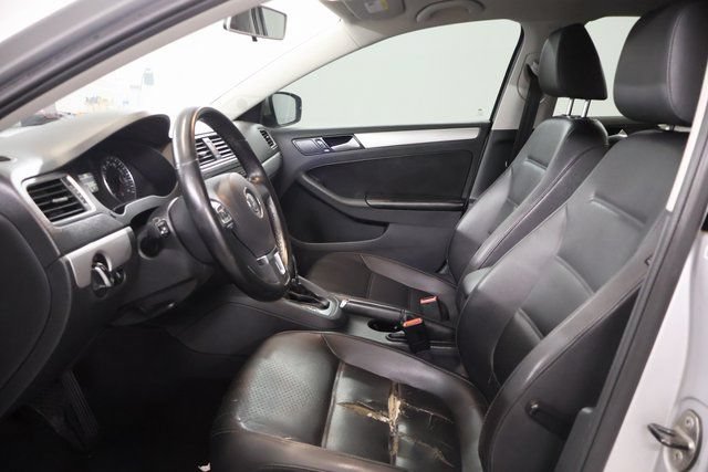 Used 2014 Volkswagen Jetta SE FWD image 12