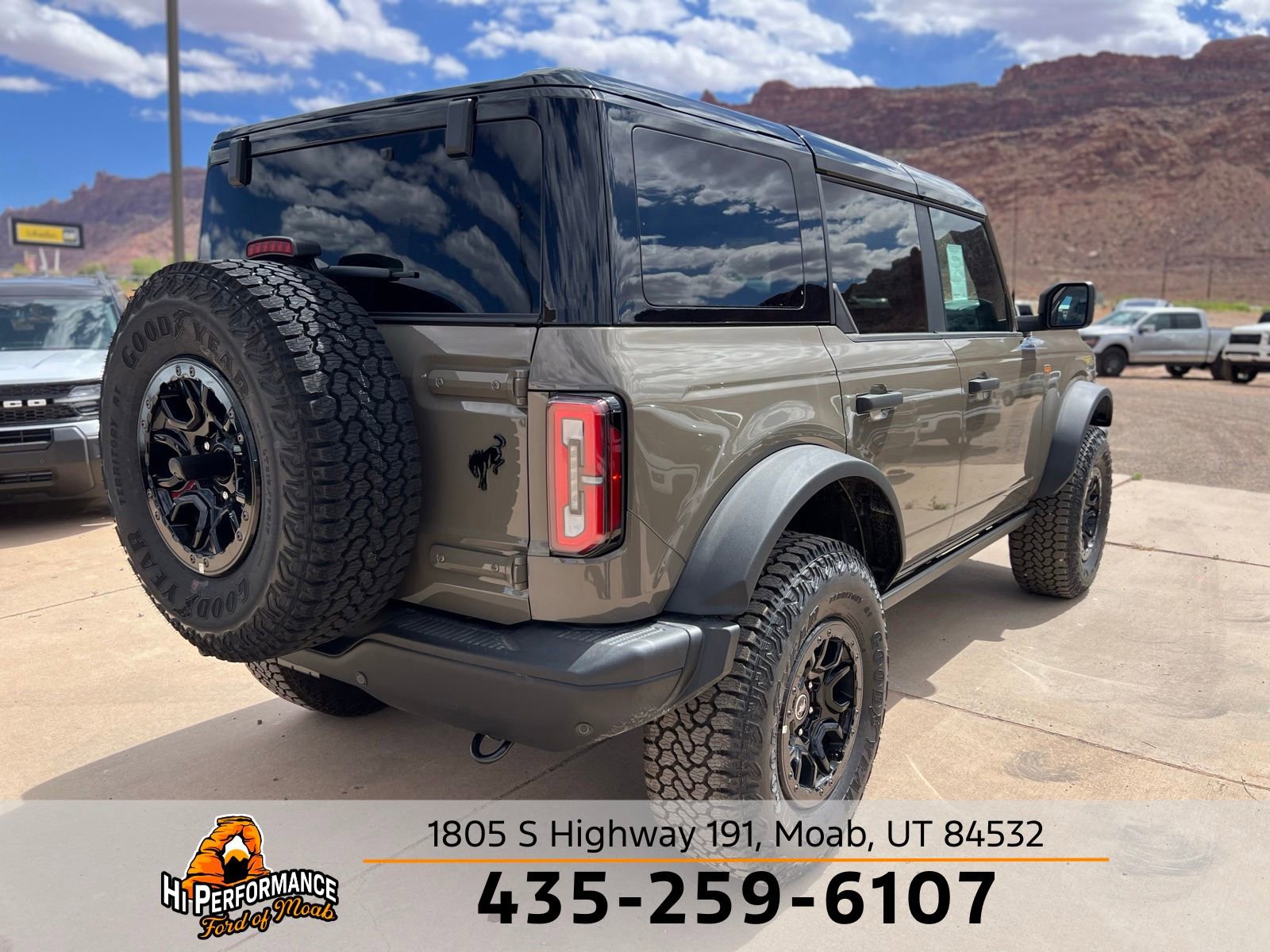 New 2026 Ford Bronco Badlands w/ Sasquatch Package AWD/4WD image 9
